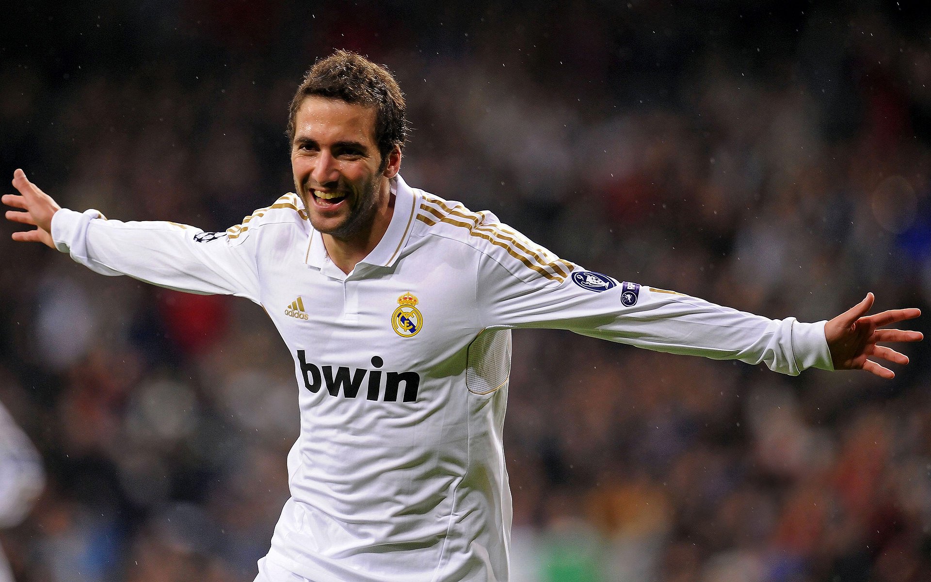 乐鱼网官网进入-冠军争夺进入白热化阶段，积分榜变数不断，冠军热门