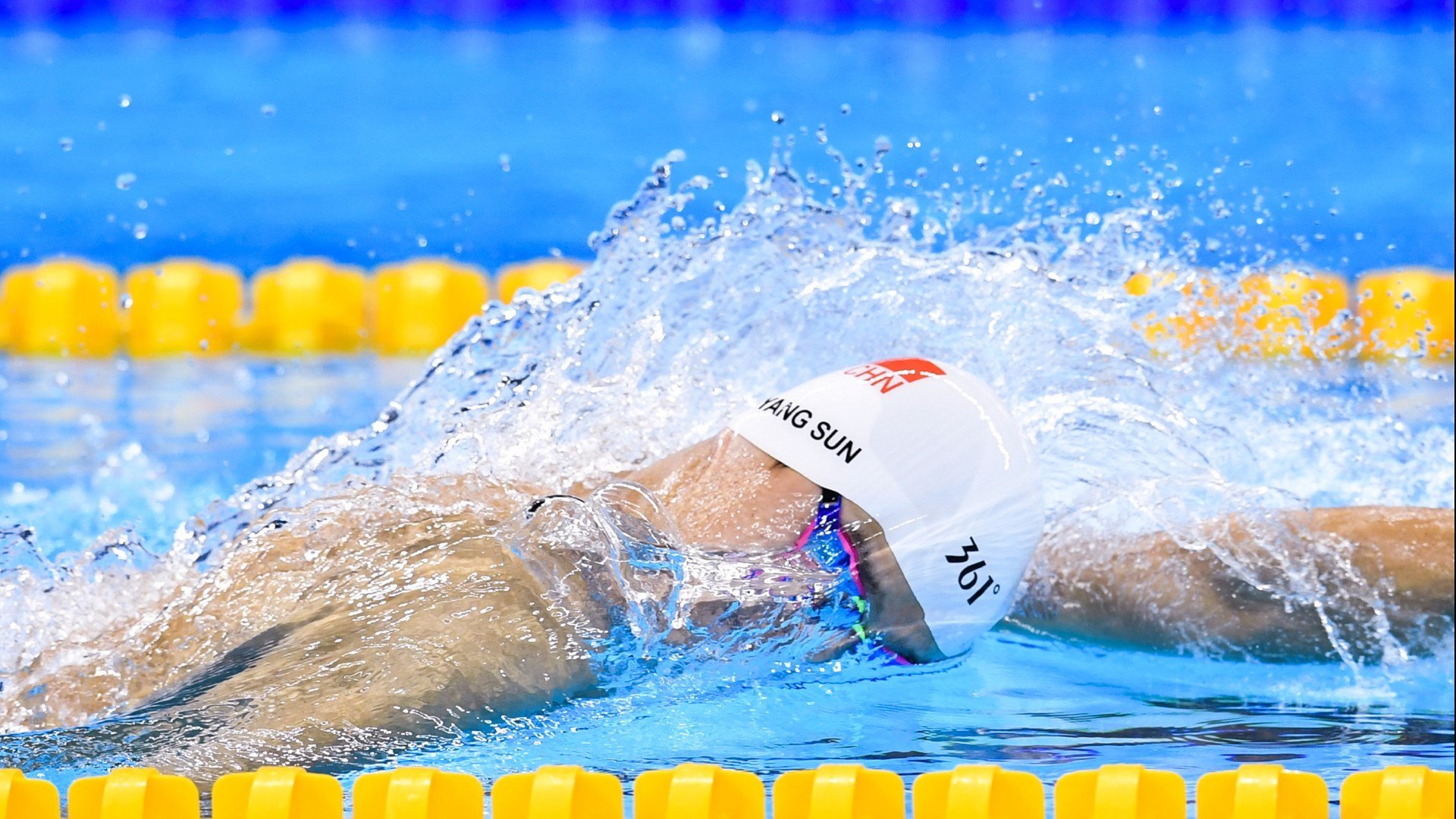 乐鱼vip-大学生运动会开幕，校园体育氛围浓厚，大学召开运动会